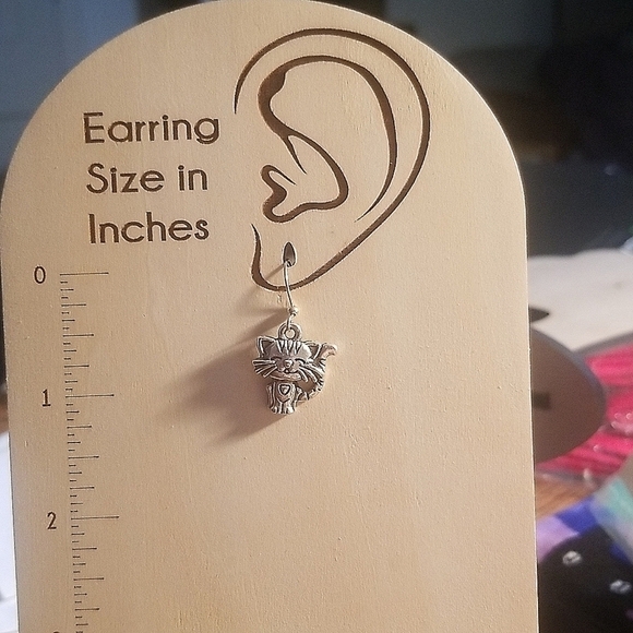 💐3 For $15💐SMILING Kitty dangling earrings - Picture 3 of 4